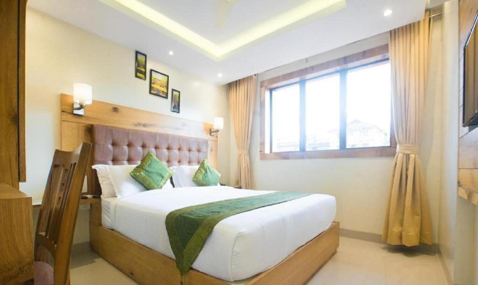 Hotel Sky Wood At Airport Nowe Delhi Zewnętrze zdjęcie