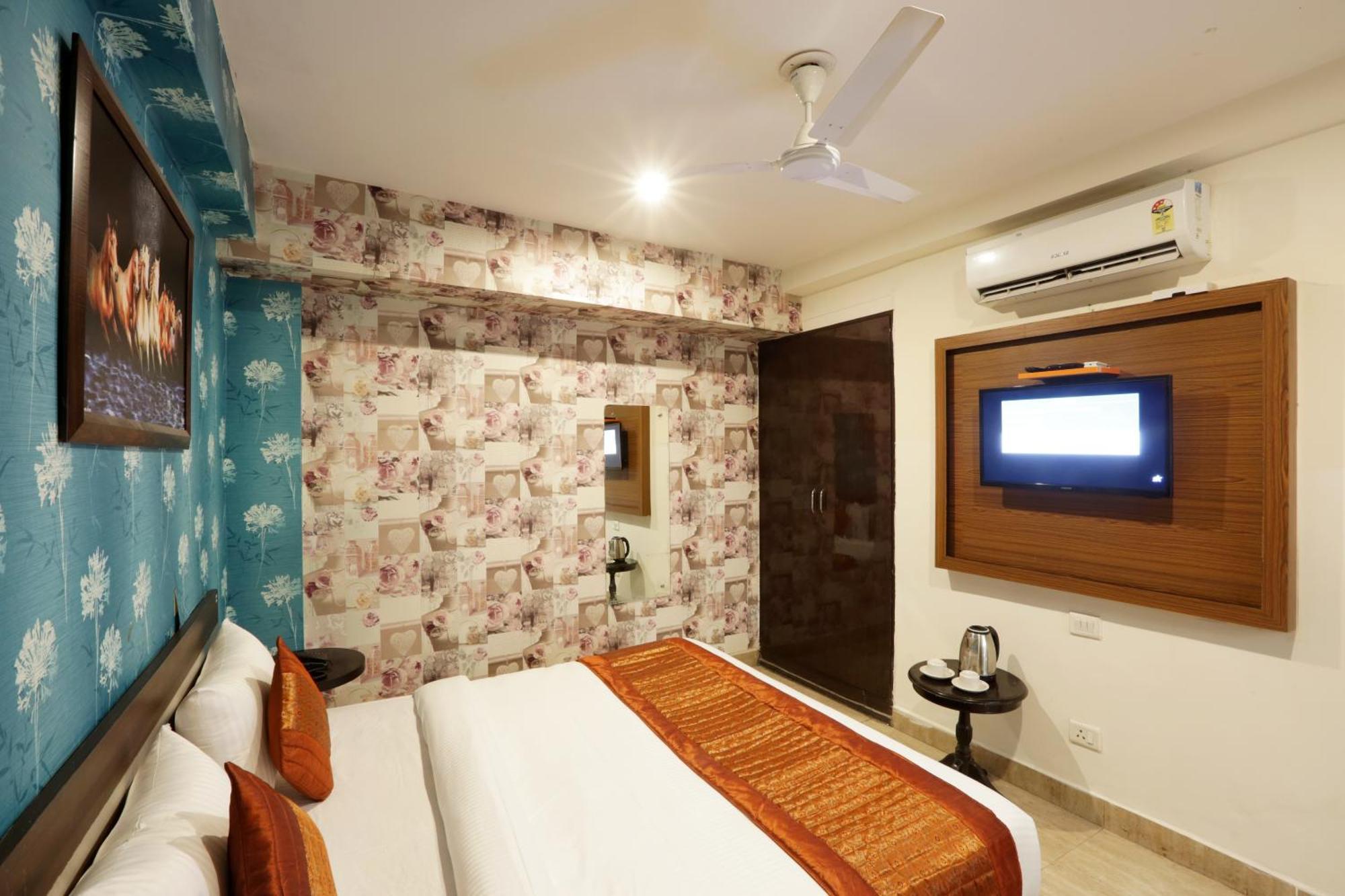 Hotel Sky Wood At Airport Nowe Delhi Zewnętrze zdjęcie