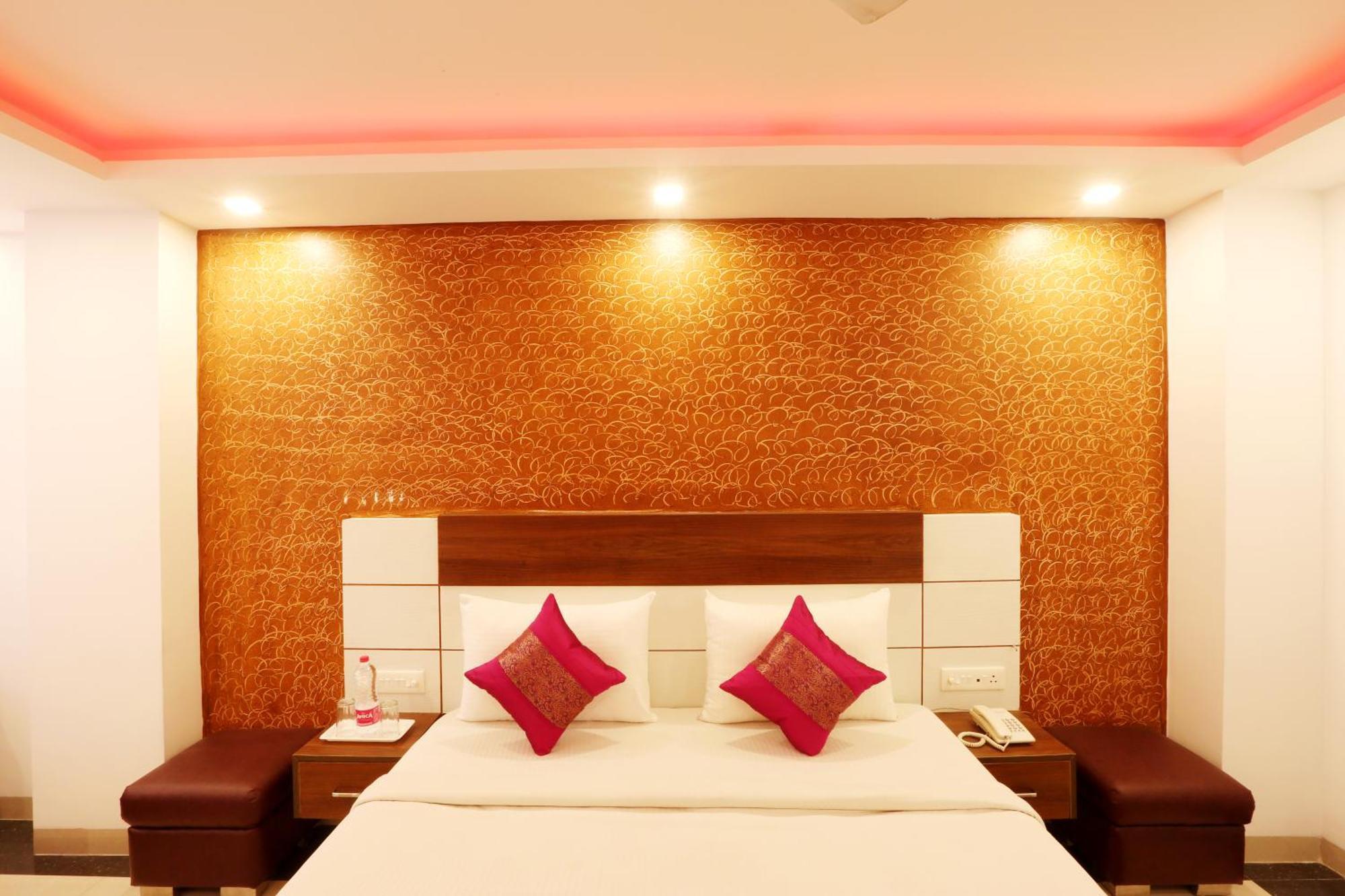 Hotel Sky Wood At Airport Nowe Delhi Zewnętrze zdjęcie