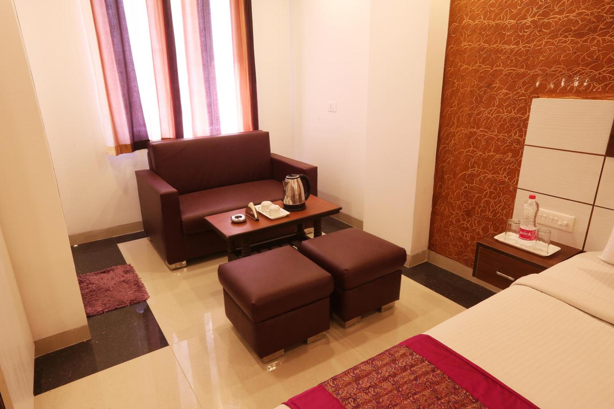 Hotel Sky Wood At Airport Nowe Delhi Zewnętrze zdjęcie